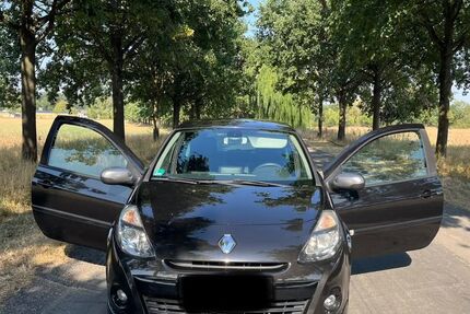 Renault Clio 105.200 km 5.500 &euro; Siegburg 53721