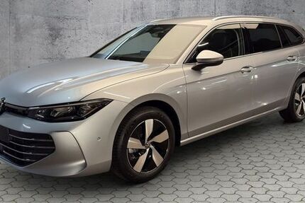 VW Passat 5.900 km 41.905 &euro; Paderborn 33100
