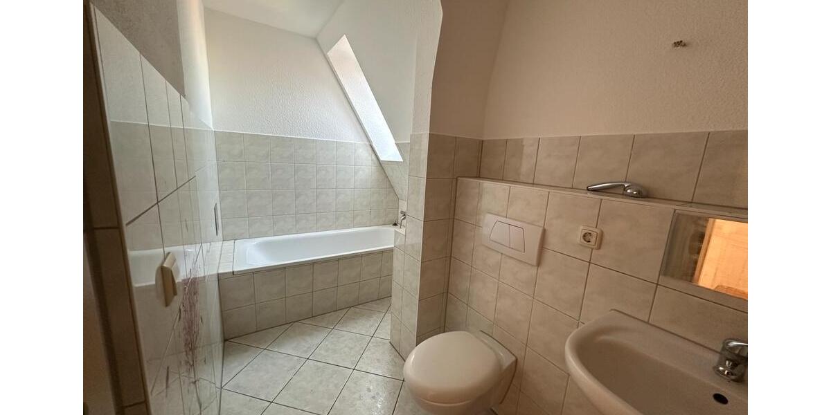 Etagenwohnung Am Ettersberg - 8 Zimmer, 250 m&sup2;, 4.500&euro; | Angebot:24873686