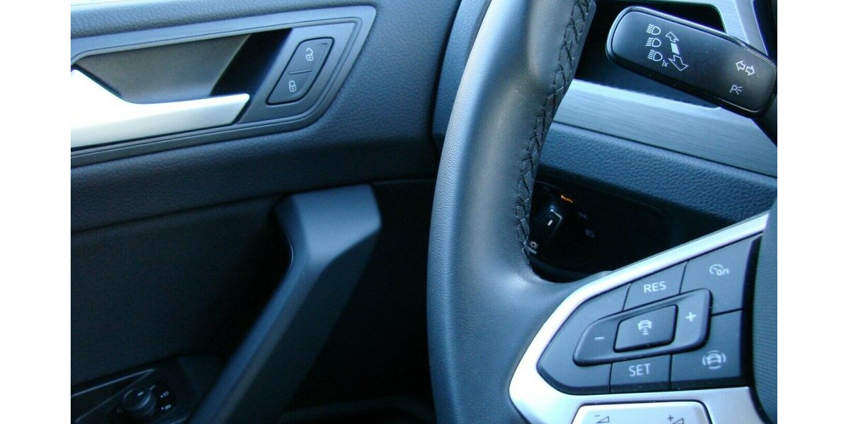 VW Touran 1.5TSi Comfortline 7-Sitzer LED ACC Standhe 18.601 km 30.980 &euro; Falkensee 14612