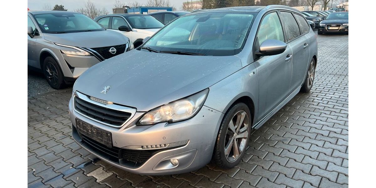 Peugeot 308 221.542 km 3.850 &euro; MITTENWALDE 15749