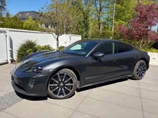 Porsche Taycan 8.900 km 74.000 &euro; Grünwalder Forst 82031