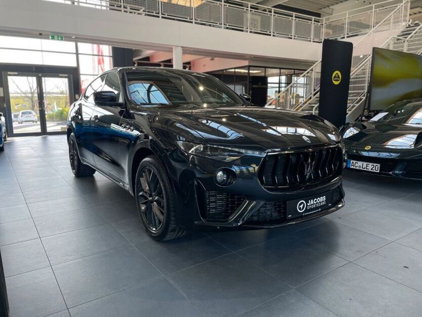 Maserati Levante 25.000 km 65.980 € Köln 50829