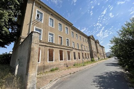 historische Kaserne mit Denkmalschutz zum Gewerbeobjekt entwickeln