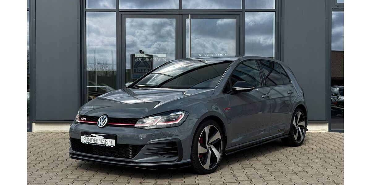 VW Golf 74.500 km 27.400 &euro; Heek 48619