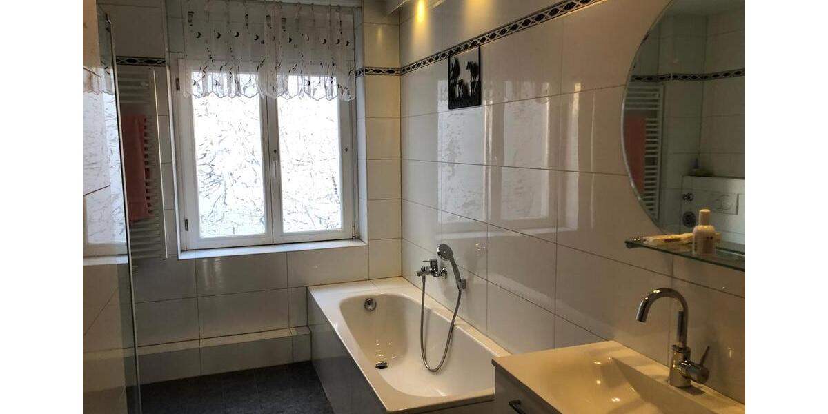 Etagenwohnung Wuppertal - 5 Zimmer, 114 m&sup2;, 185.000&euro; | Angebot:25258778
