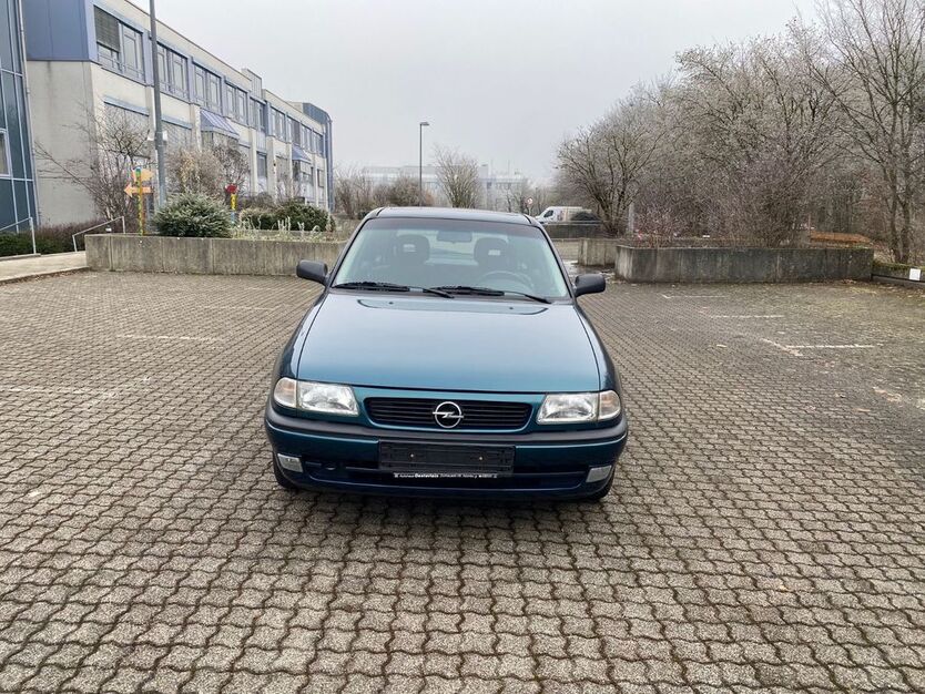 Opel Astra 21.000 km 4.900 € neufahrn 85375