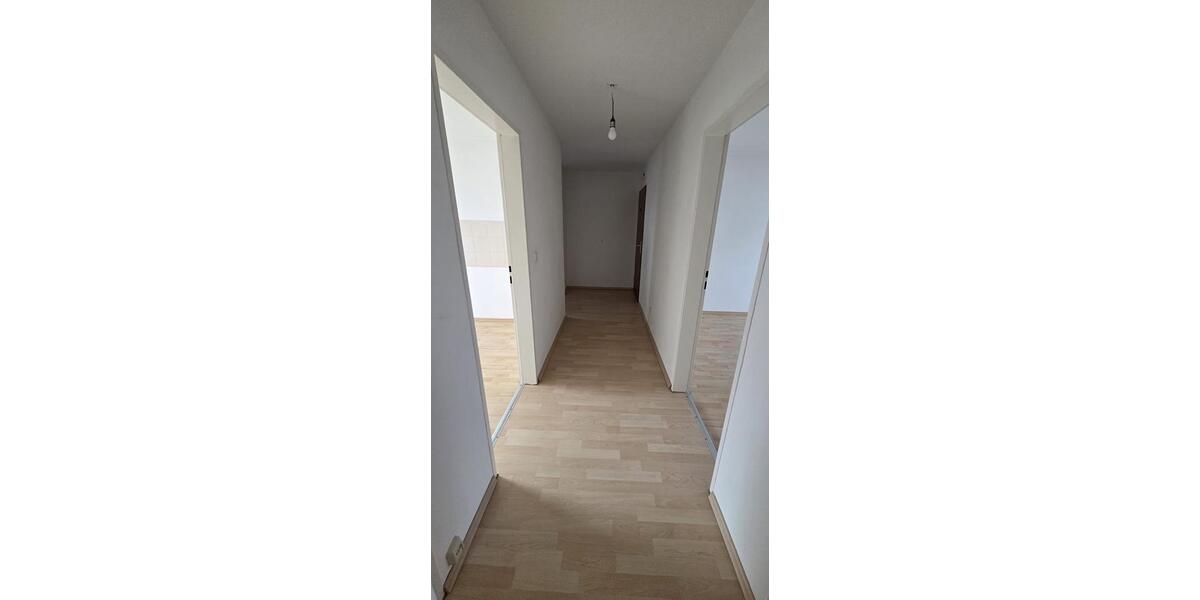 Dachgeschoßwohnung Pentling - 4 Zimmer, 60 m&sup2;, 900&euro; | Angebot:24995890