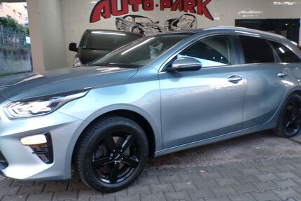 Kia ceed Sportswagon 106.000 km 14.490 &euro; Pforzheim 75172