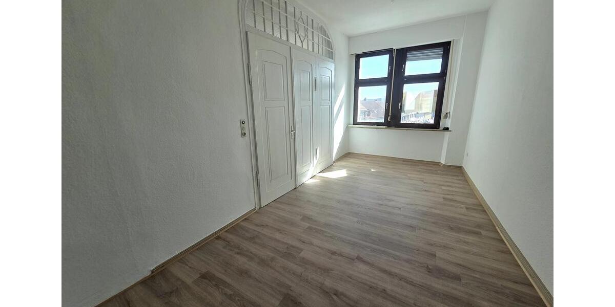 Etagenwohnung Bad Rodach - 6 Zimmer, 150 m&sup2;, 1.000&euro; | Angebot:26094590