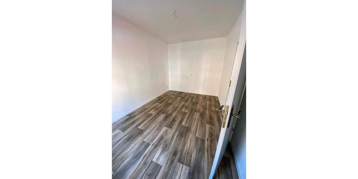 Erdgeschoßwohnung Oelsnitz (Vogtland) - 3 Zimmer, 58 m&sup2;, 600&euro; | Angebot:25479180