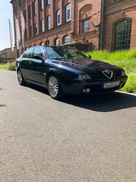 Alfa Romeo 166 188.500 km 5.200 € Frankfurt 60388