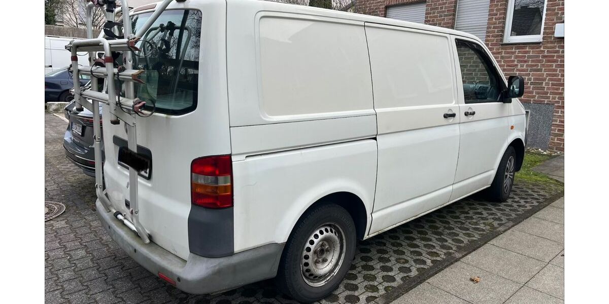 VW T5 Transporter 216.000 km 6.900 &euro; Bielefeld 33613
