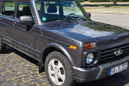 Lada Urban