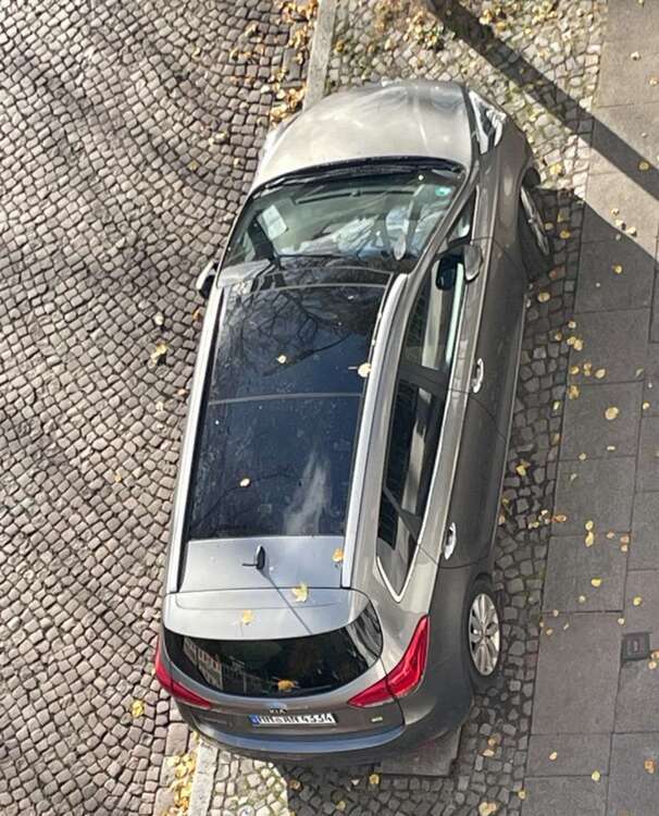 Kia Carens 125.000 km 11.500 € Hamburg 22087