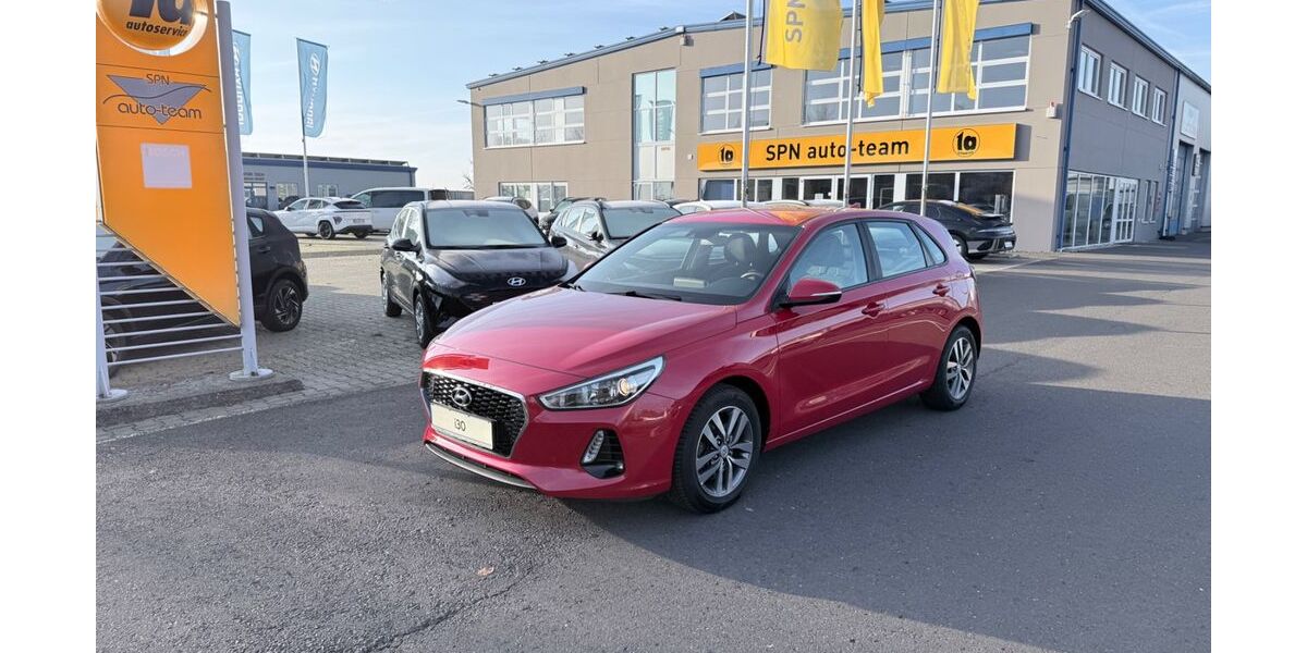 Hyundai i30 75.000 km 12.500 &euro; Laufeld 54533