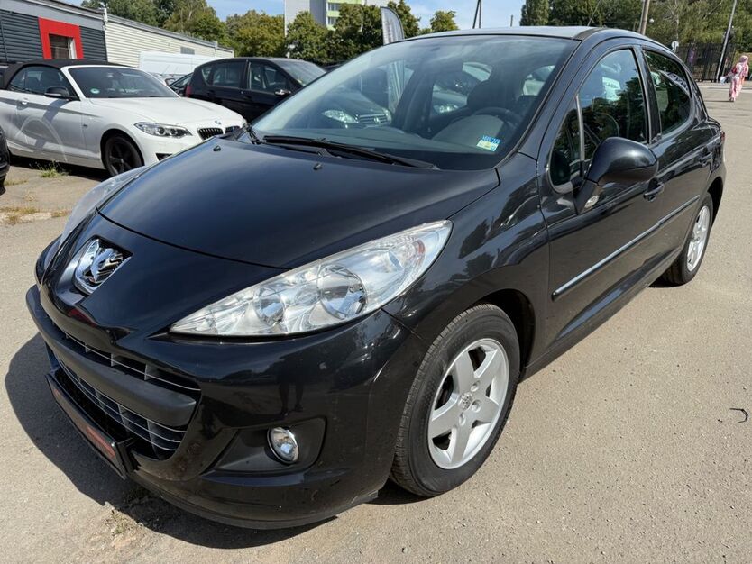 Peugeot 207 160.078 km 2.390 € Kaiserslautern 67663