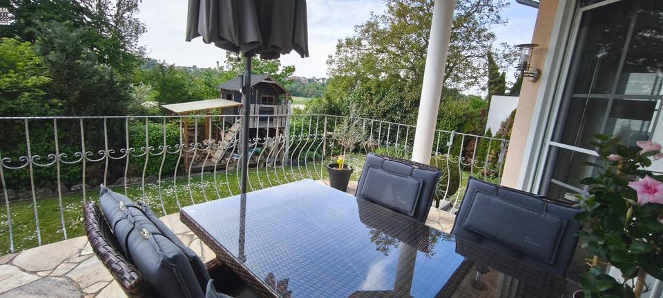 Einfamilienhaus Neuenstadt am Kocher - 8 Zimmer, 215 m&sup2;, 749.000&euro; | Angebot:27126039