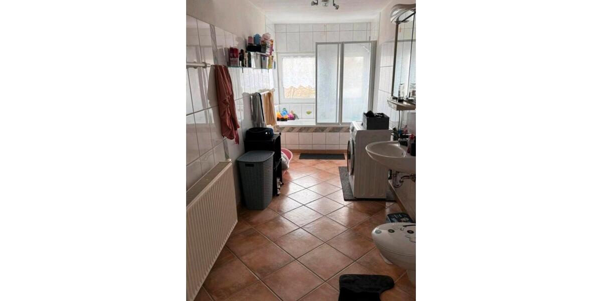 Etagenwohnung Sonneberg - 5 Zimmer, 115 m&sup2;, 800&euro; | Angebot:25402776