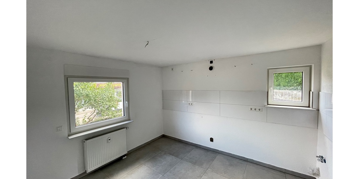 Freistehendes 2-Familienhaus - ideal für Familien oder Handwerker in Remseck-Hochberg 6 zimmer