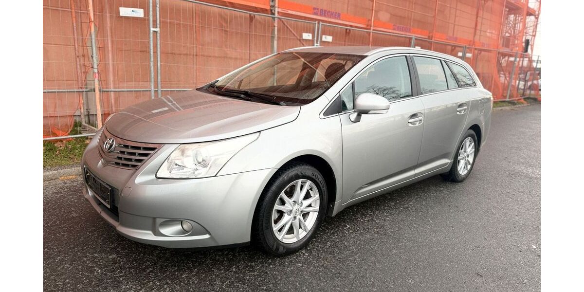 Toyota Avensis 166.000 km 4.499 &euro; Berlin 12057