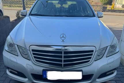 Mercedes E 220