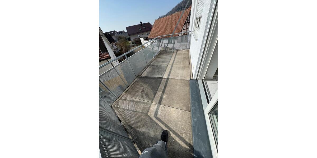 Etagenwohnung Rielasingen-Worblingen Worblingen - 3.5 Zimmer, 90 m&sup2;, 310.000&euro; | Angebot:26048611