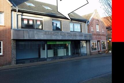 Geräumige Dachgeschosswohnung im Herzen von Lathen ** mit Einbauküche und Sauna ** Möglichkeit Garage hinzuzumieten ** kl. Haustiere erlaubt 3 zimmer