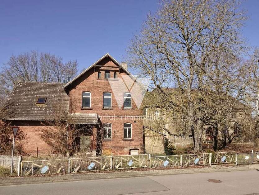 Büro in Meuselwitz Falkenhain 289.900 € 2171 m²