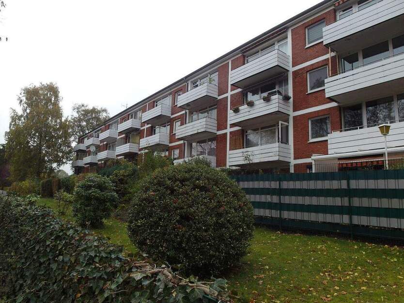 HH-Oldenfelde, 2 Zimmer Wohnung im 2.OG mit Balkon !Bitte unsere Fragen beachten! 2 zimmer