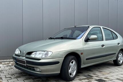 Renault Megane 102.000 km 1.999 &euro; Sipplingen 78354