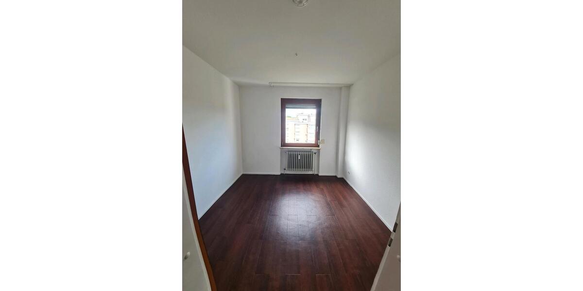 Dachgeschoßwohnung Pfullingen - 3 Zimmer, 80 m&sup2;, 320.000&euro; | Angebot:27261702