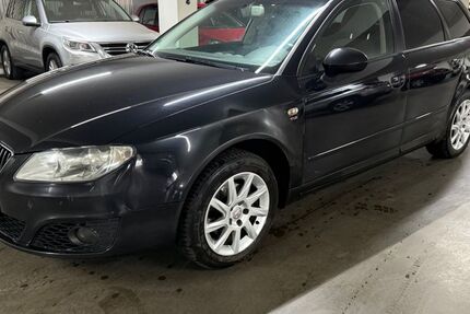 Seat Exeo 289.111 km 2.750 &euro; München 80636