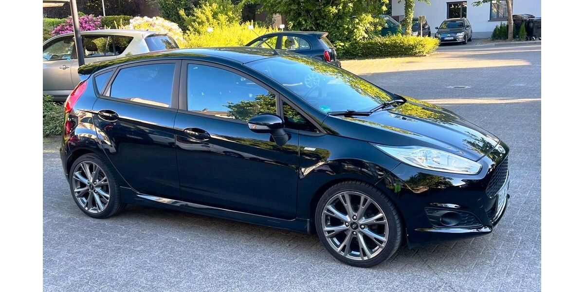 Ford Fiesta 98.800 km 8.900 &euro; Bielefeld 33689