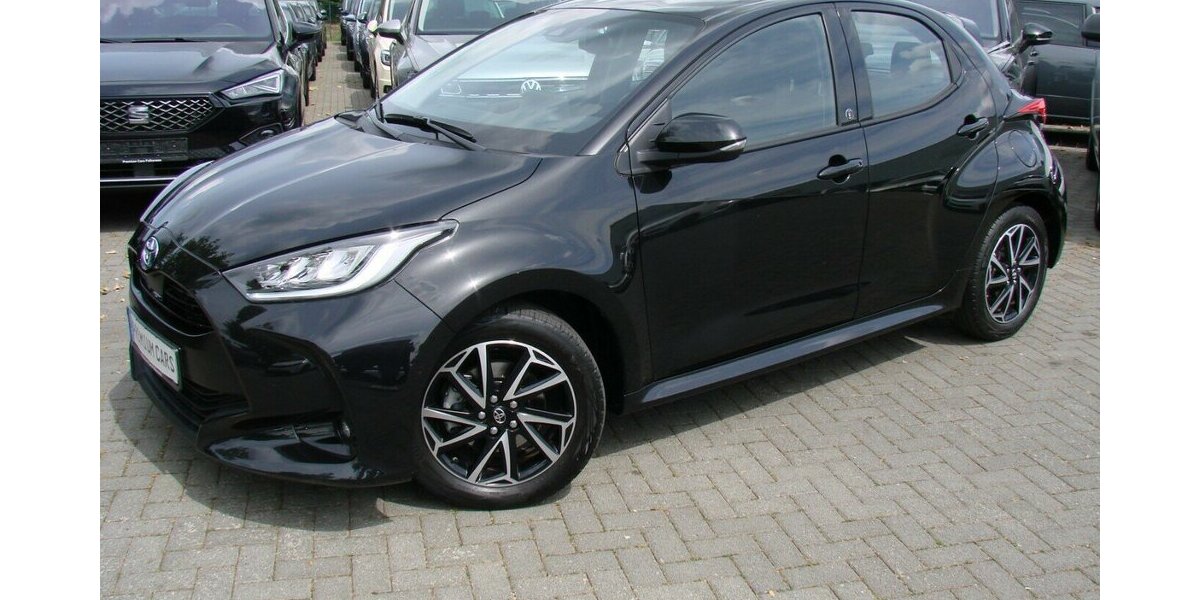 Toyota Yaris 1.5 Hybrid Team Deutschland LED ACC Kamera 19.989 km 19.980 &euro; Falkensee 14612