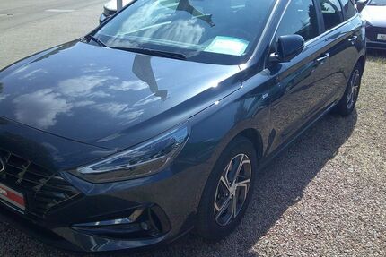 Hyundai i30 4.987 km 22.400 € Landstuhl 66849