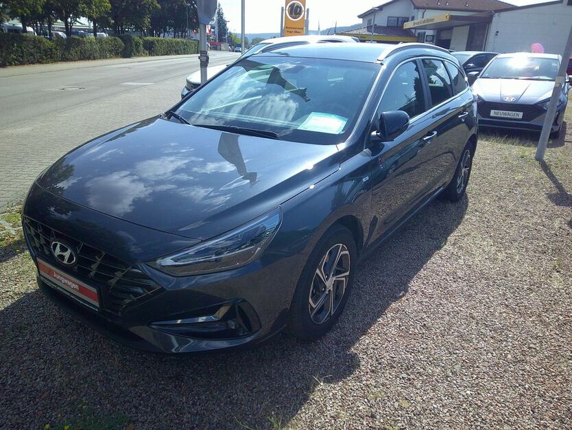 Hyundai i30 4.987 km 22.400 € Landstuhl 66849