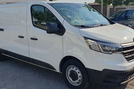 Renault Trafic 70.000 km 19.900 &euro; München 81825