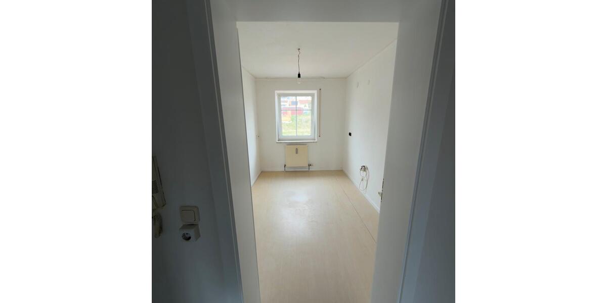 Etagenwohnung Bodenwöhr - 3 Zimmer, 76 m&sup2;, 620&euro; | Angebot:26183688