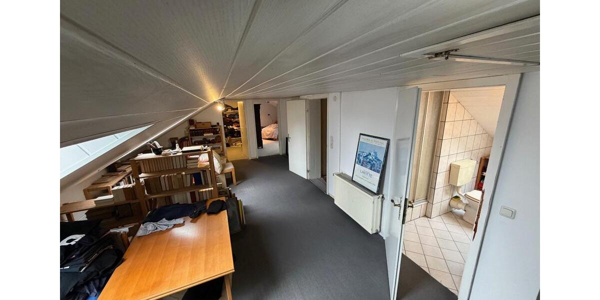 Einfamilienhaus Bad Arolsen - 9 Zimmer, 240 m&sup2;, 350.000&euro; | Angebot:26715411