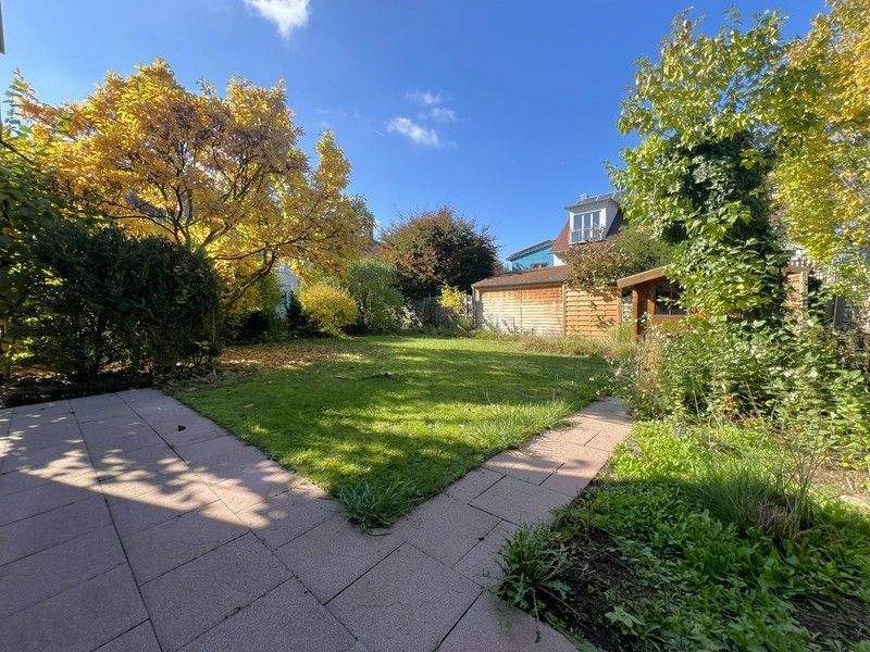 Ihre Gelegenheit! Schöne Doppelhaushälfte mit großem Garten in Laufer Bestlage zur Miete 5 zimmer