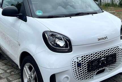 Smart forTwo 69.400 km 8.600 &euro; Berlin 12524