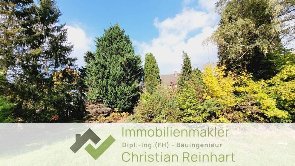 *** Großes Baugrundstück mit Altbestand in Worzeldorf ***