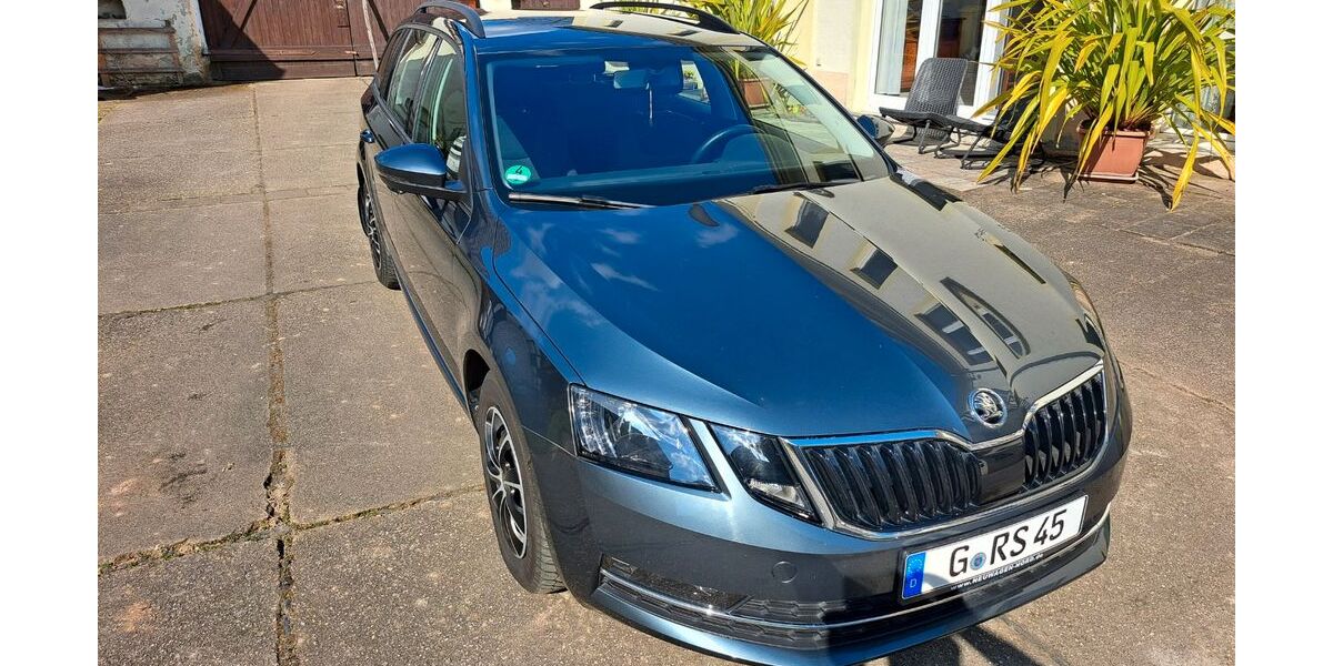 Skoda Octavia 80.500 km 14.990 &euro; Gera 07554