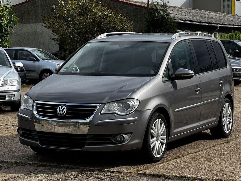 VW Touran 311.000 km 4.499 € Greppin 06803