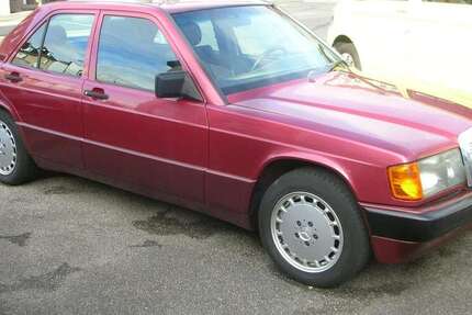 Mercedes-Benz 190 197.000 km 6.990 € Bonn 53115