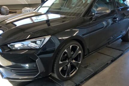 Cupra Leon 23.290 km 29.890 &euro; Schneeberg 08289