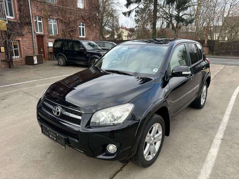 RAV 4
