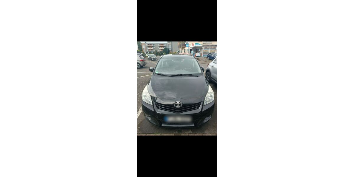 Toyota Verso 131.000 km 6.500 &euro; Obertshausen 63179