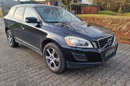 Volvo XC60 321.000 km 6.900 € Möhnesee 59519